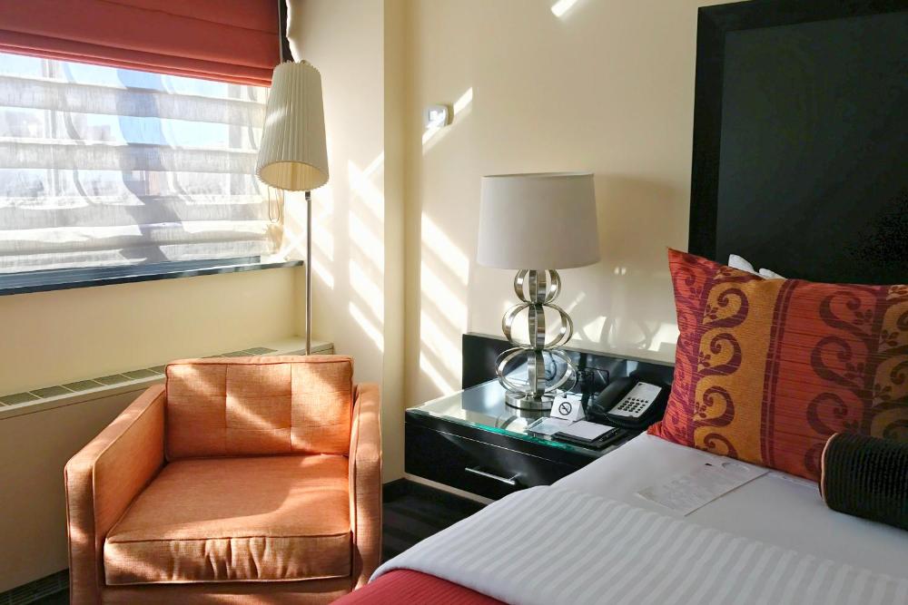 Superior King Room interior